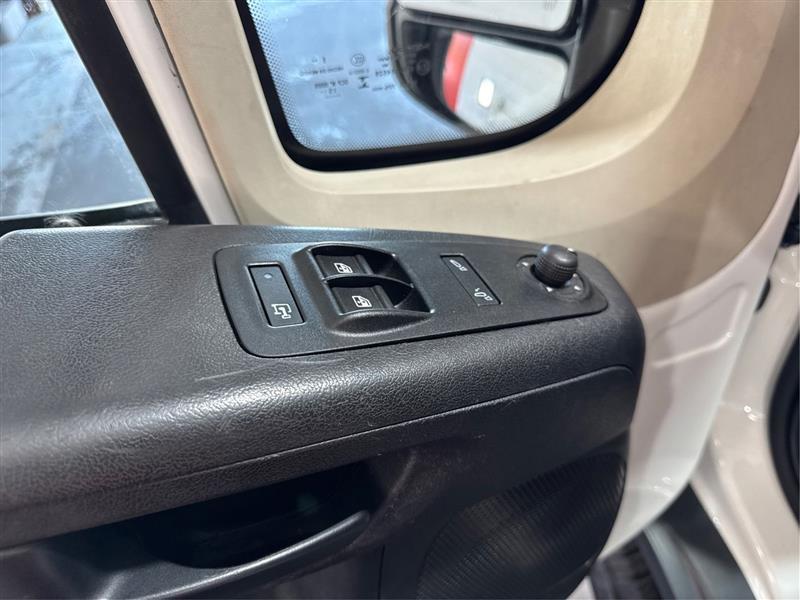 RAM Promaster 1500 Low Roof Tradesman 136-in. WB 2016