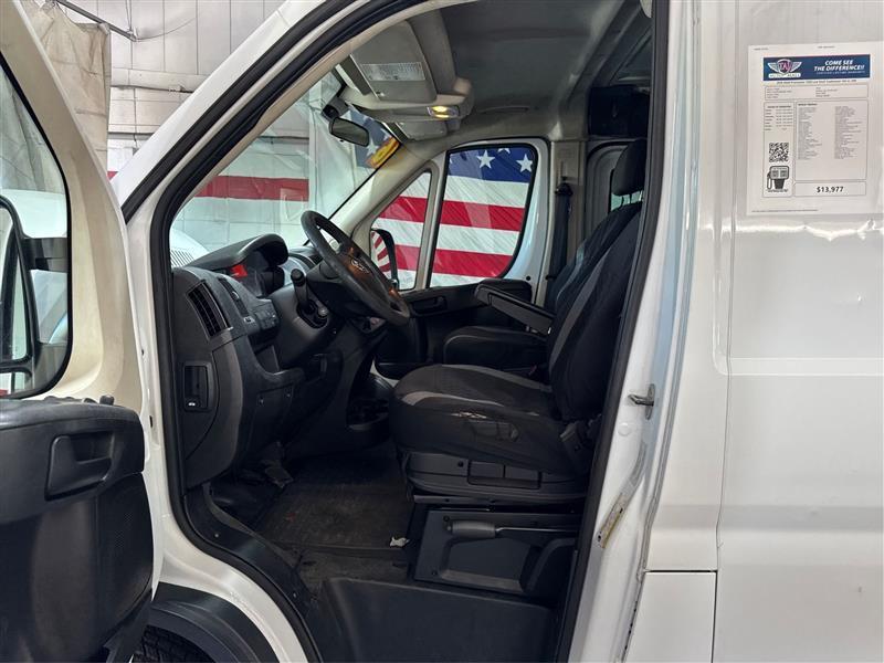 RAM Promaster 1500 Low Roof Tradesman 136-in. WB 2016