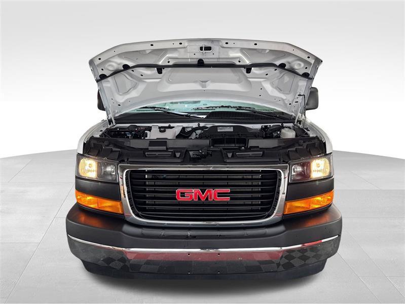 GMC Savana G2500 Cargo 2025