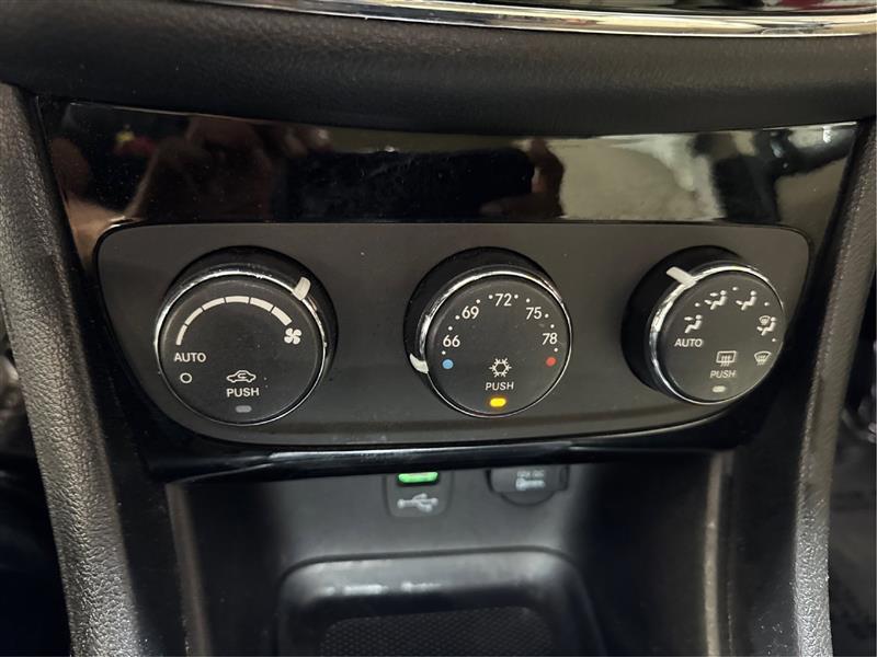 Chrysler 200 Touring 2014