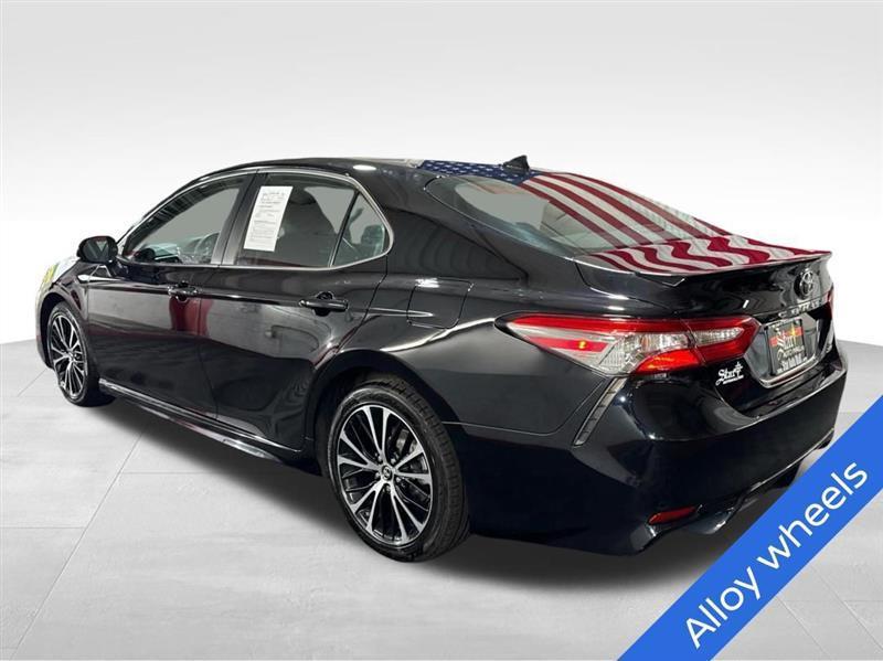 Toyota Camry SE 2019