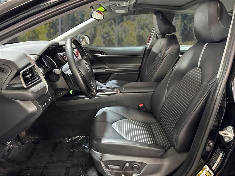 Toyota Camry SE 2019