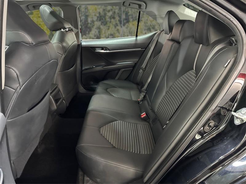 Toyota Camry SE 2019