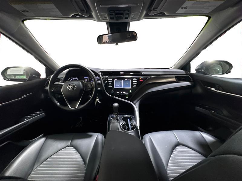 Toyota Camry SE 2019