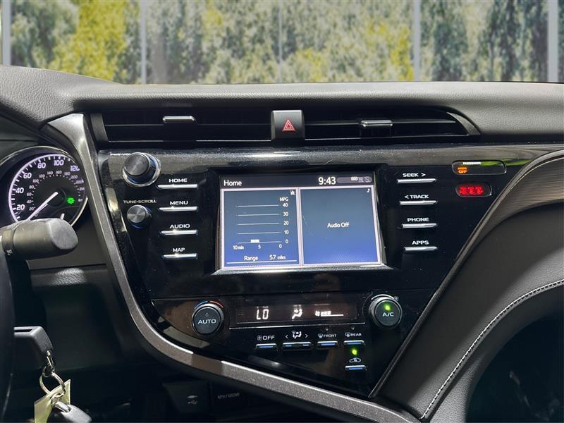 Toyota Camry SE 2019