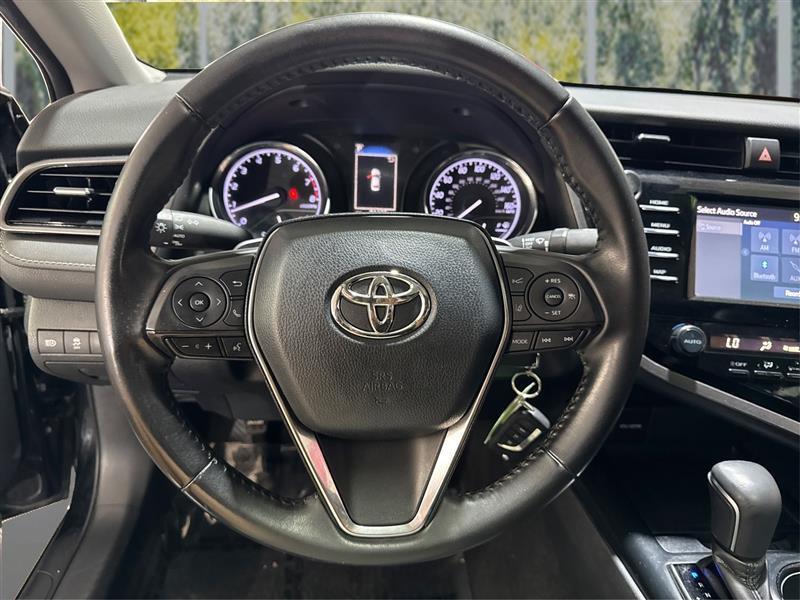 Toyota Camry SE 2019