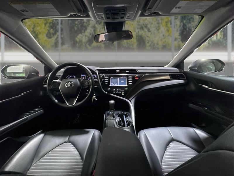 Toyota Camry SE 2019