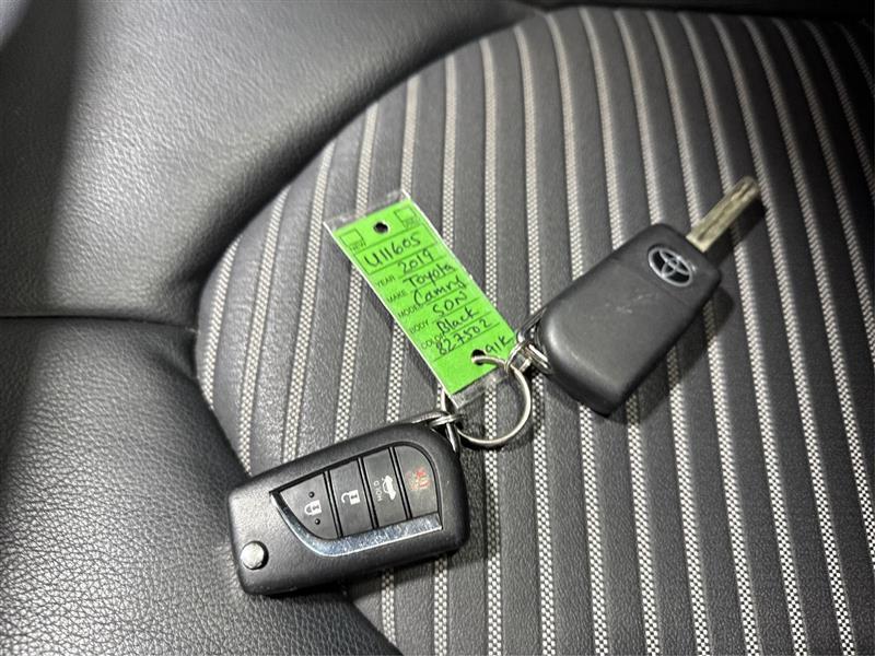 Toyota Camry SE 2019