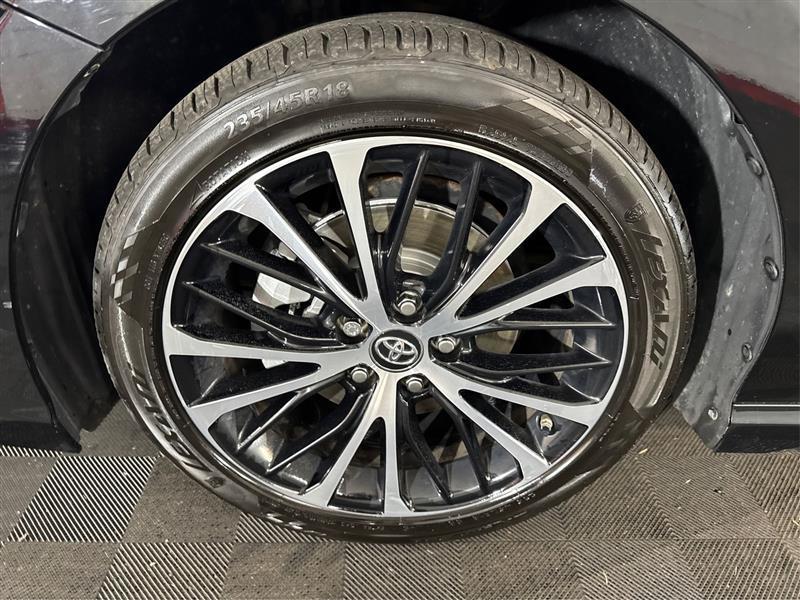 Toyota Camry SE 2019