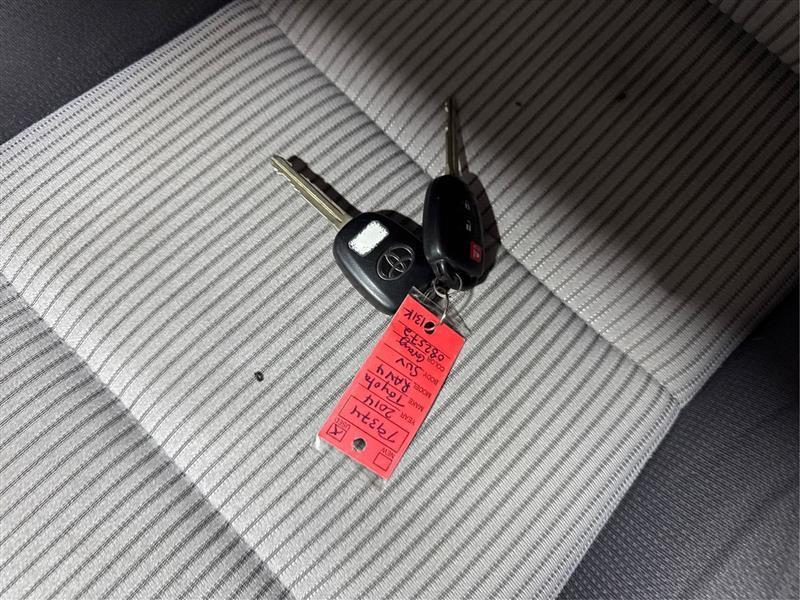 Toyota RAV4 XLE AWD 2014