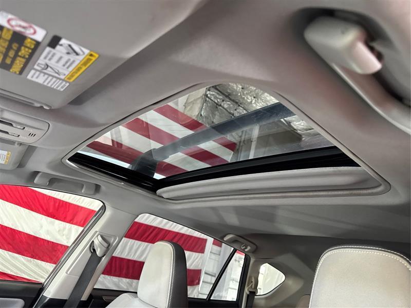 Toyota RAV4 XLE AWD 2014