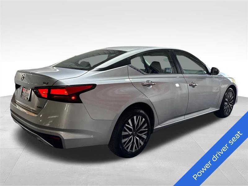 Nissan Altima 2.5 SV AWD 2023
