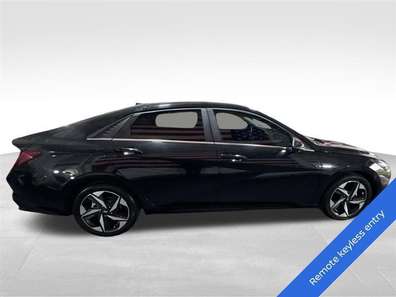 Hyundai Elantra Limited 2023