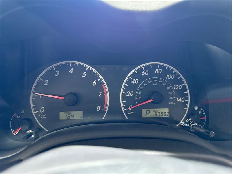 Toyota Corolla LE 4-Speed AT 2013