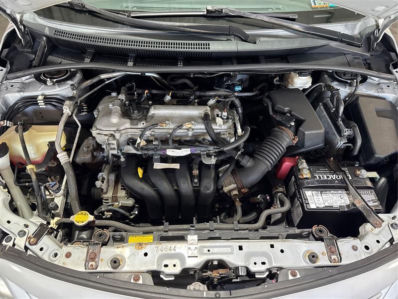 Toyota Corolla LE 4-Speed AT 2013