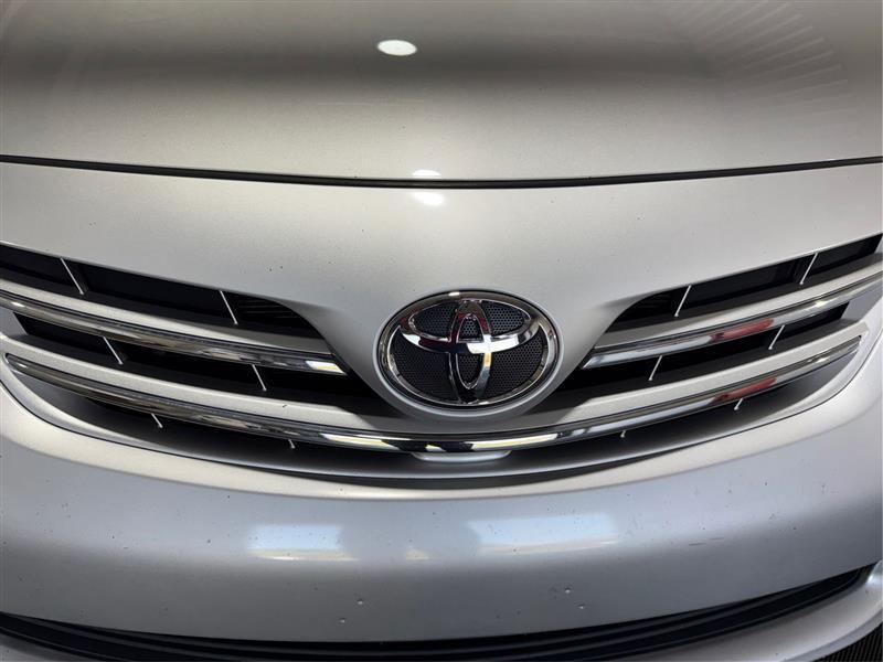 Toyota Corolla LE 4-Speed AT 2013
