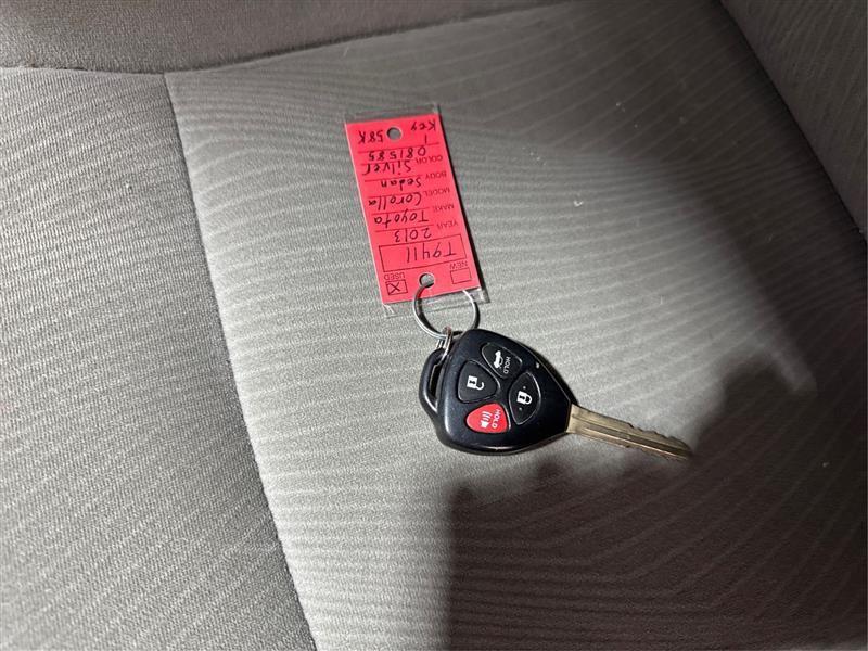 Toyota Corolla LE 4-Speed AT 2013