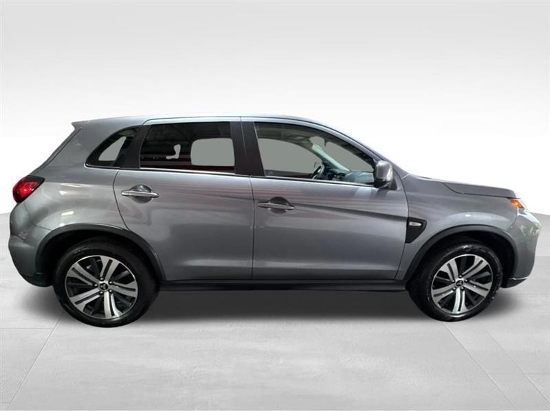 Mitsubishi Outlander Sport 2.0 ES 4WD 2024