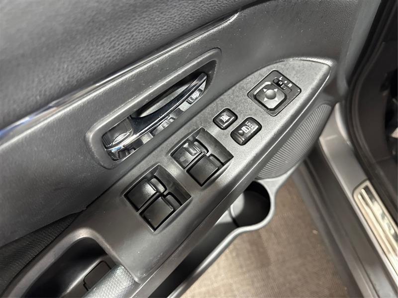 Mitsubishi Outlander Sport 2.0 ES 4WD 2024