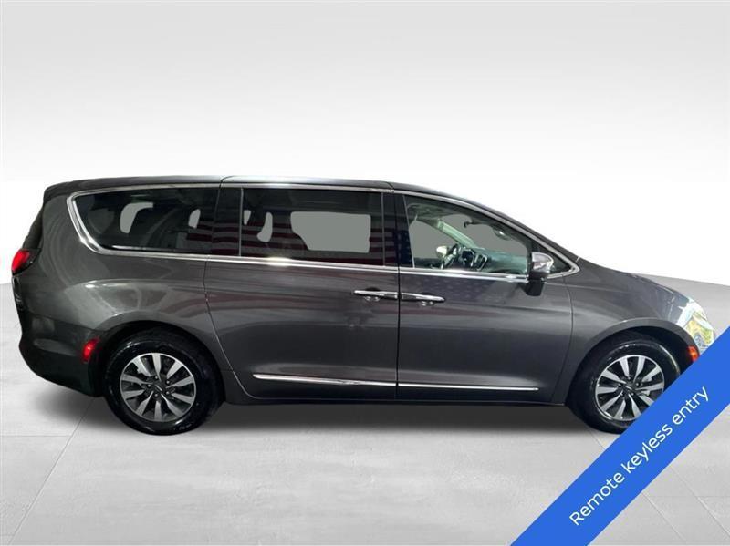 Chrysler Pacifica Hybrid Limited 2022