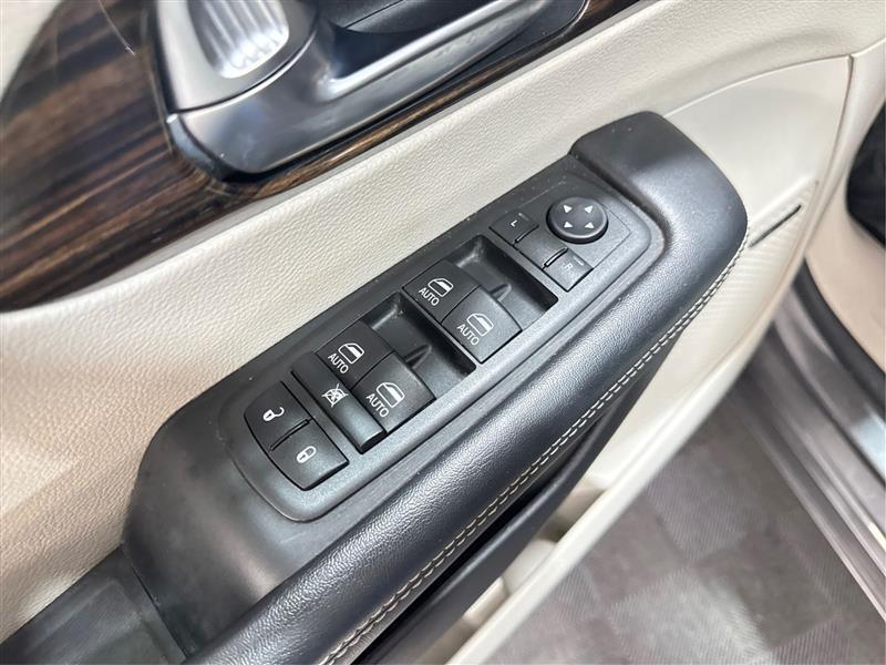 Chrysler Pacifica Hybrid Limited 2022
