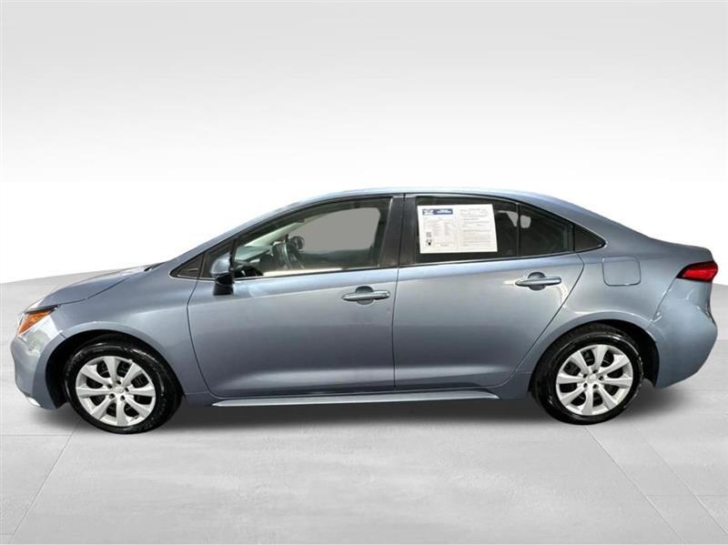 Toyota Corolla LE 2022
