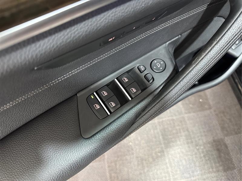 BMW 5-Series 530i xDrive 2018