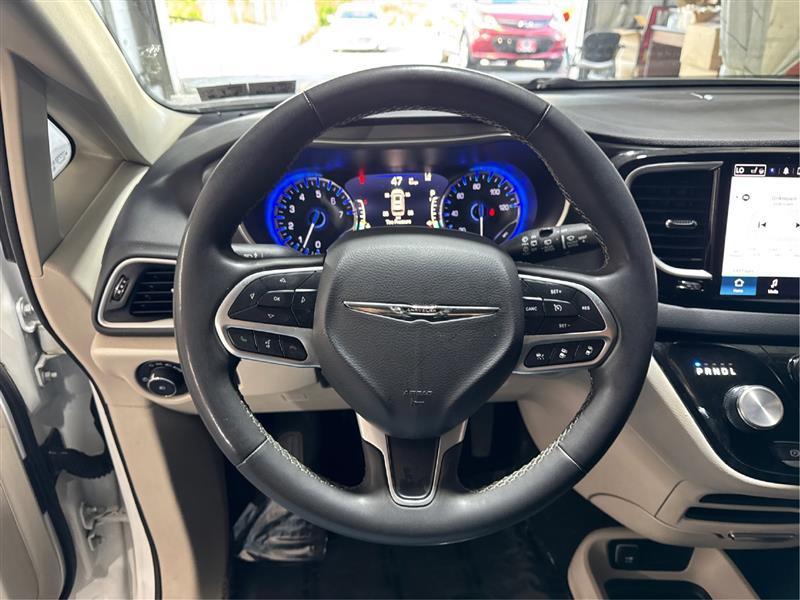 Chrysler Pacifica Touring L 2023