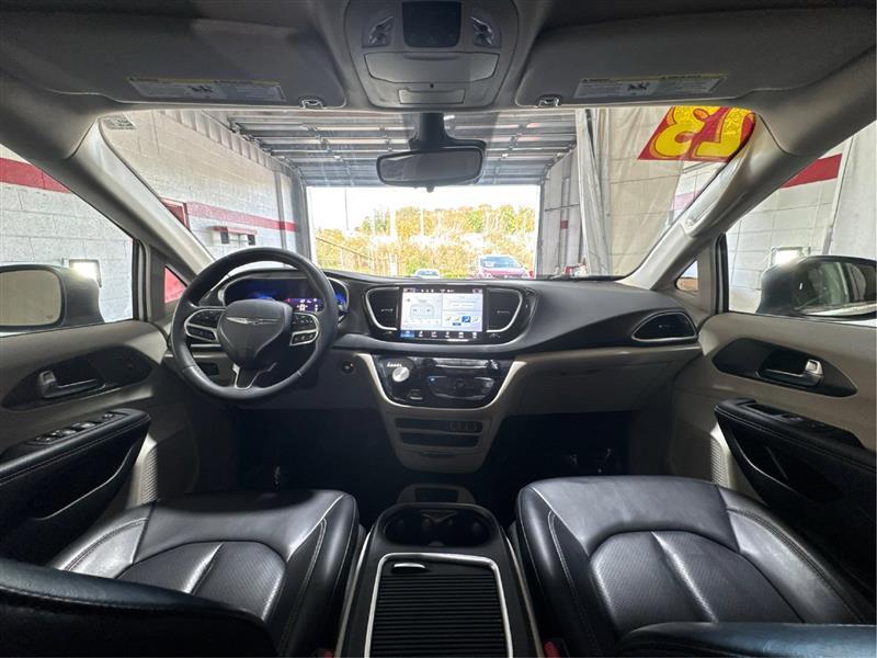 Chrysler Pacifica Touring L 2023