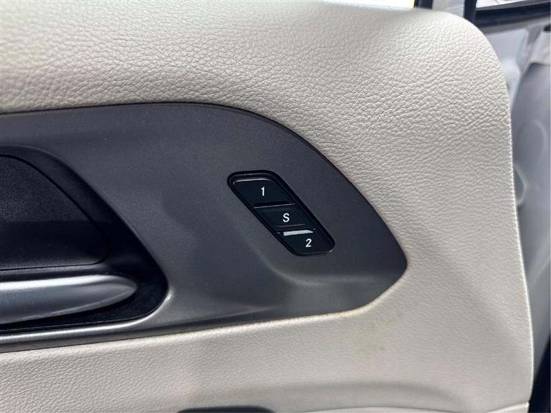 Chrysler Pacifica Touring L 2023