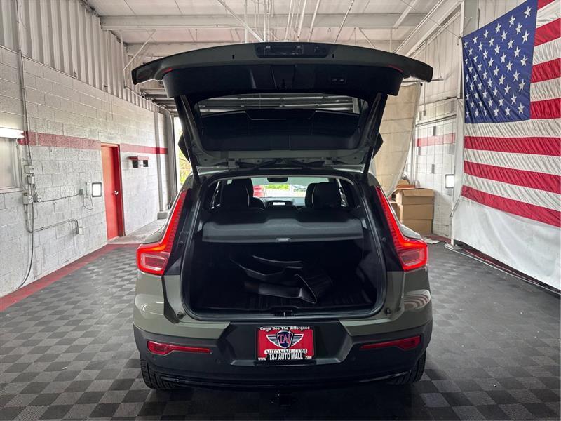 Volvo XC40 B5 Core AWD 2024