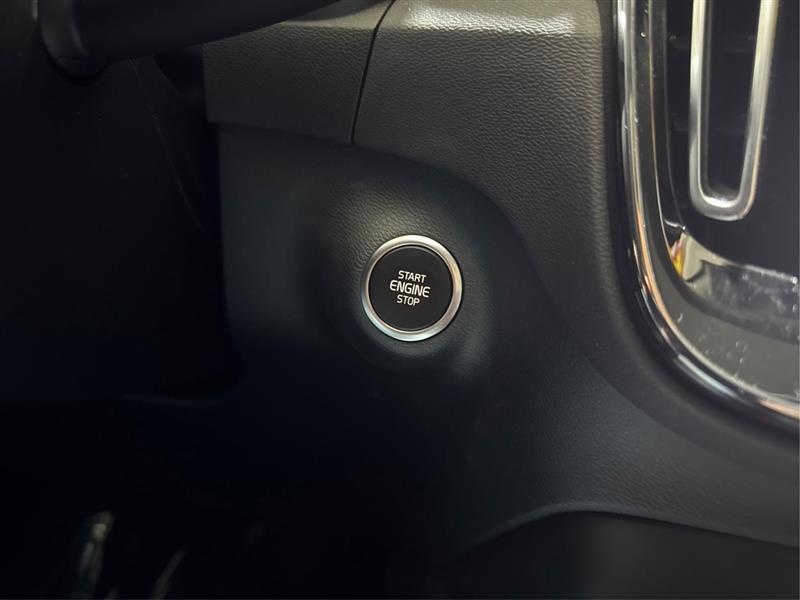Volvo XC40 B5 Core AWD 2024