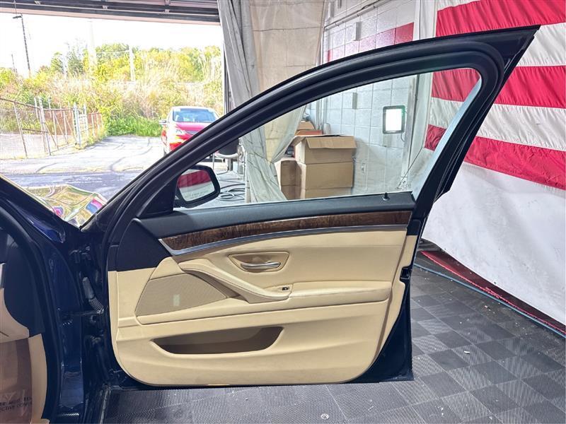 BMW 5-Series 535i 2013