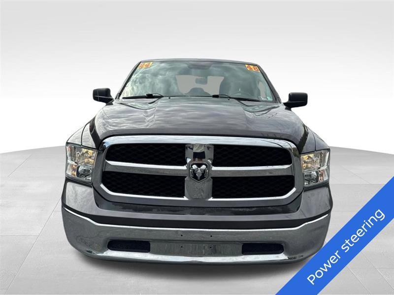 RAM 1500 SLT Quad Cab 4WD 2024