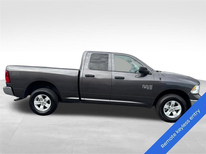 RAM 1500 SLT Quad Cab 4WD 2024