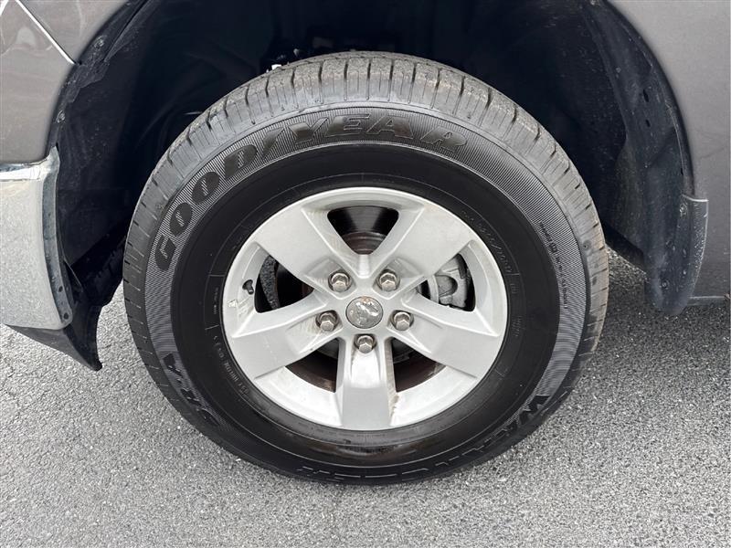 RAM 1500 SLT Quad Cab 4WD 2024