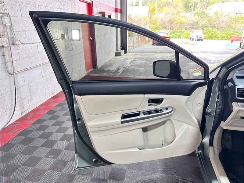 Subaru Impreza 2.0i Premium PZEV 5-Door 2015