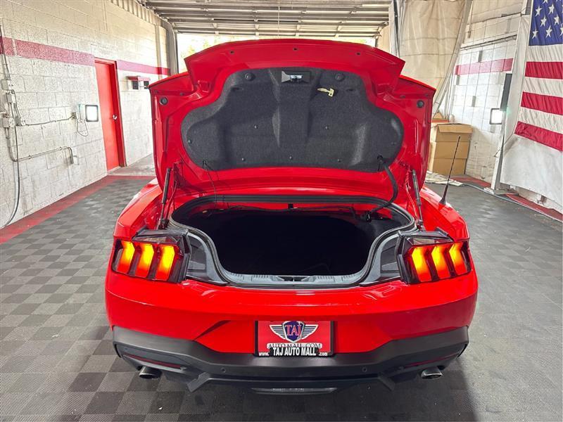 Ford Mustang photo 11