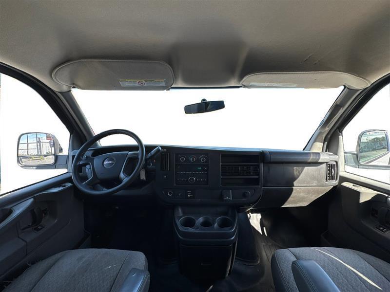 GMC Savana G2500 Cargo 2015