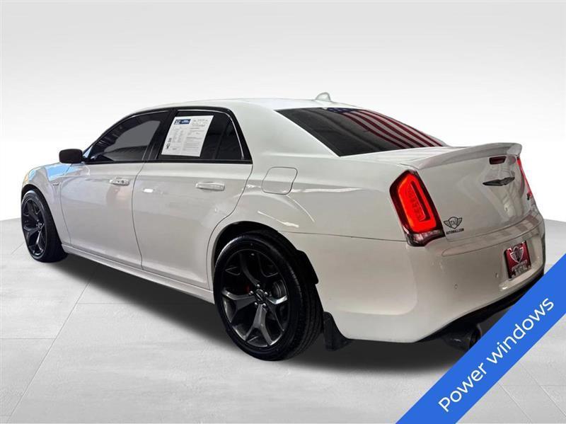 Chrysler 300 photo 7