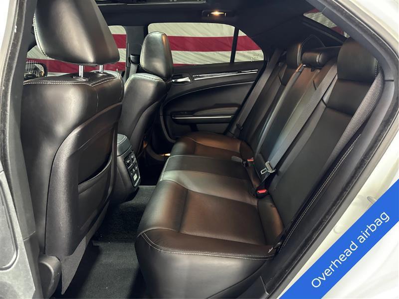 Chrysler 300 photo 10