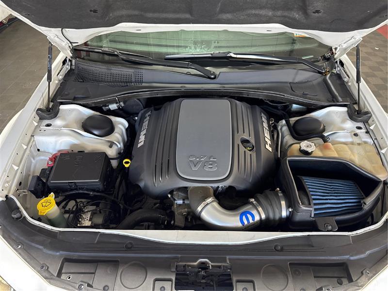 Chrysler 300 photo 24