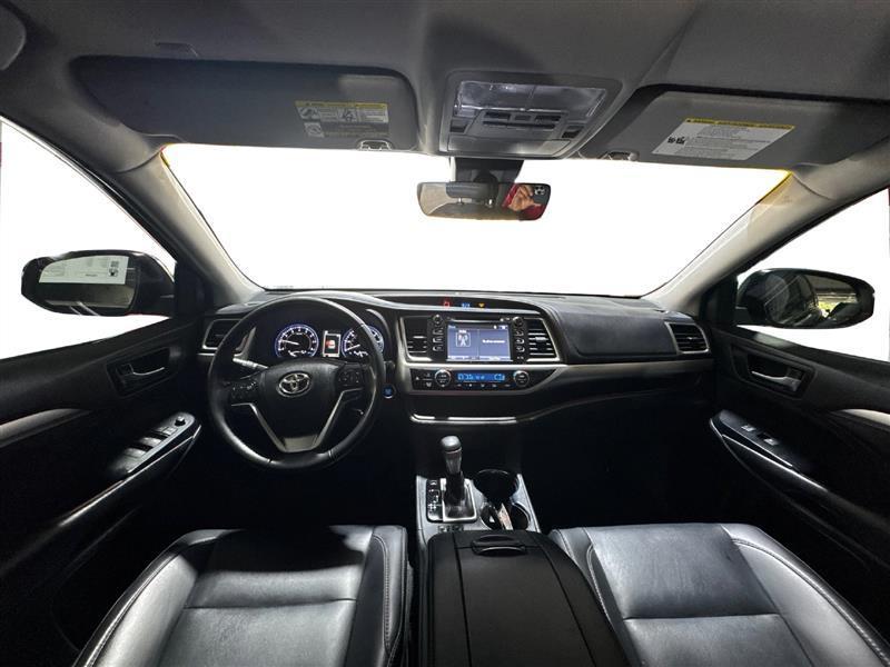 Toyota Highlander XLE AWD V6 2019
