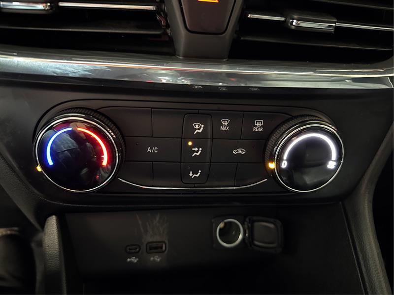 Buick Encore GX photo 32