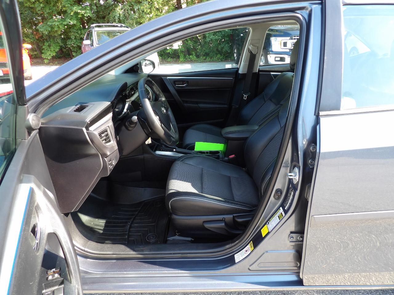 Toyota Corolla 4dr Sdn CVT S w/Special Edition Pkg (Natl) 2016