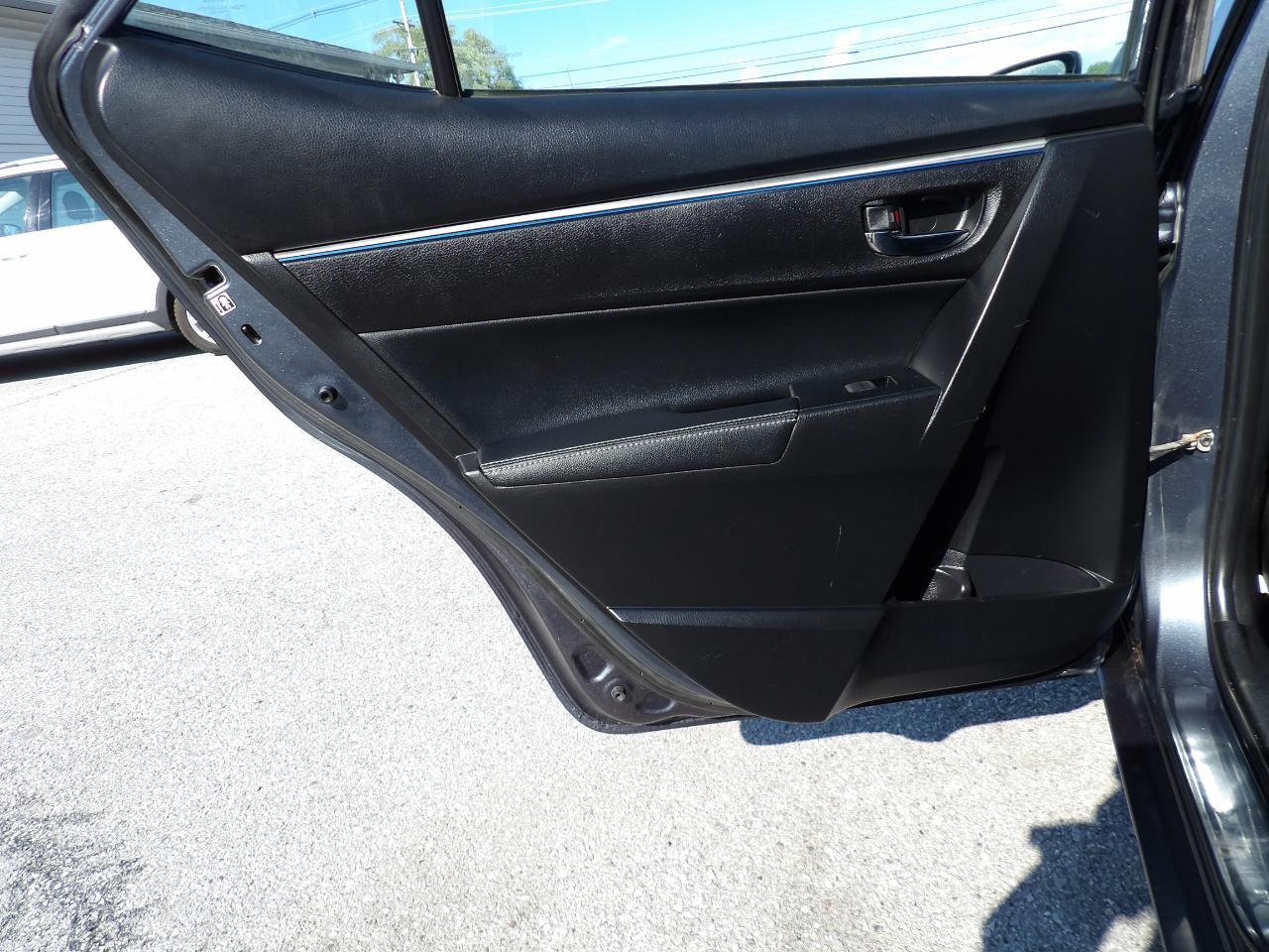 Toyota Corolla 4dr Sdn CVT S w/Special Edition Pkg (Natl) 2016