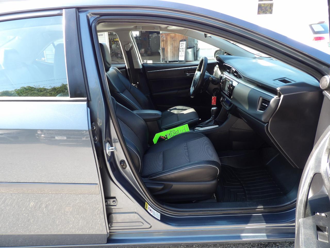 Toyota Corolla 4dr Sdn CVT S w/Special Edition Pkg (Natl) 2016