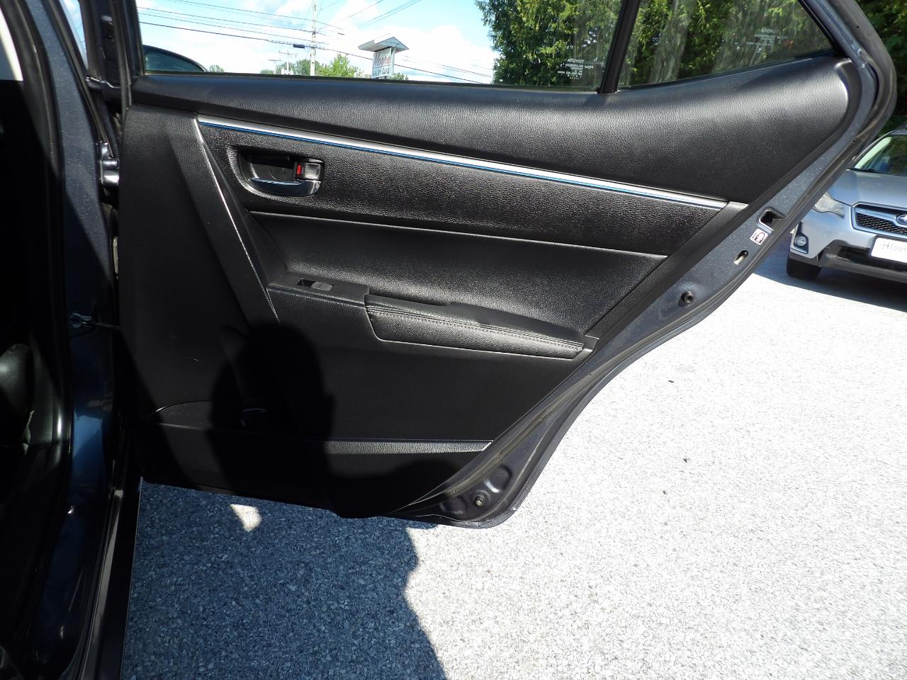 Toyota Corolla 4dr Sdn CVT S w/Special Edition Pkg (Natl) 2016