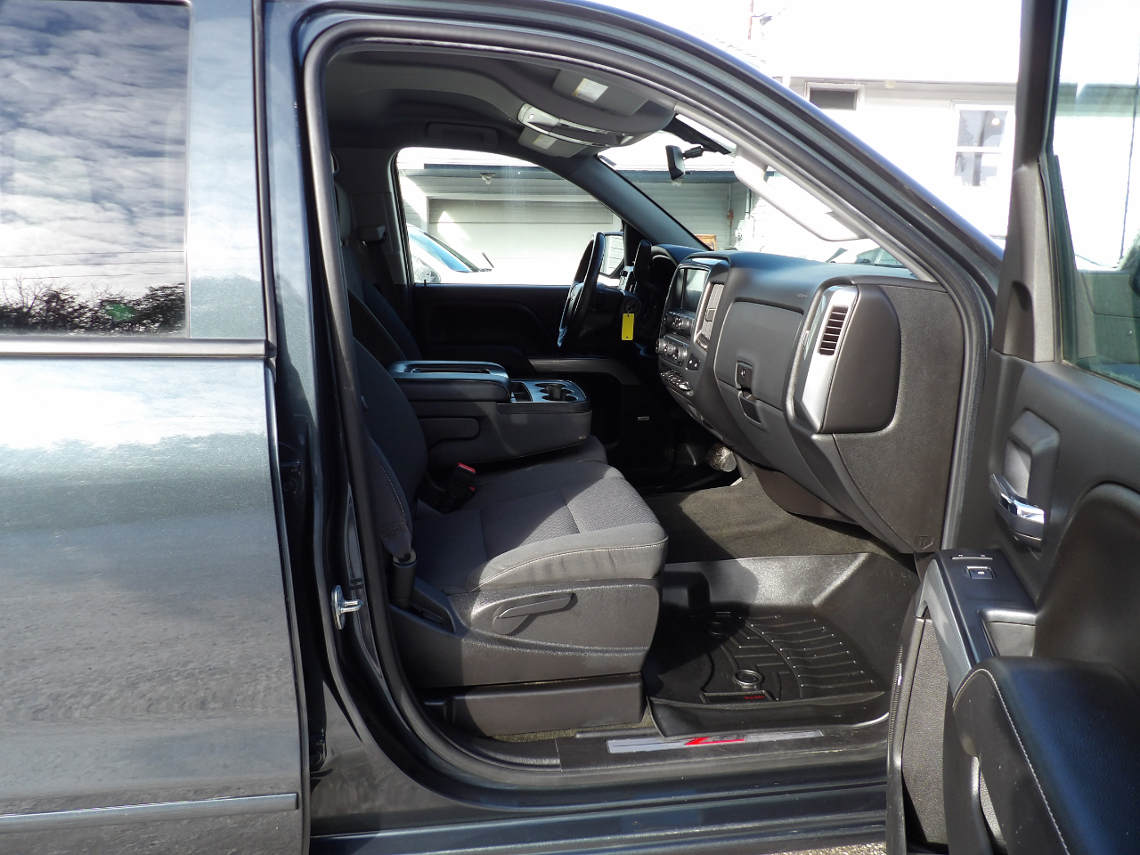 Chevrolet Silverado 1500 4WD Double Cab 143.5" LT w/2LT 2017