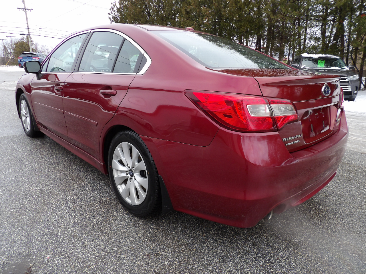 Subaru Legacy 4dr Sdn 2.5i Premium PZEV 2015